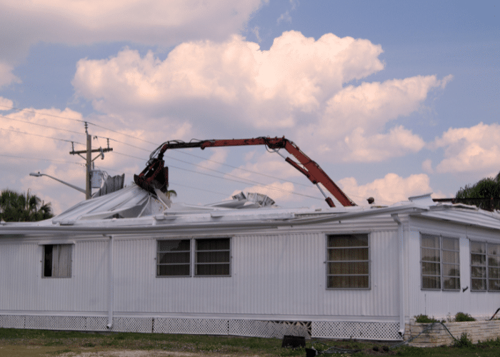 Mobile home demolition in Oregon